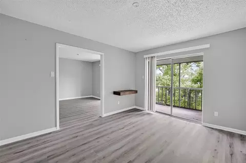 10110 Forum West Dr #633, Houston, TX 77036