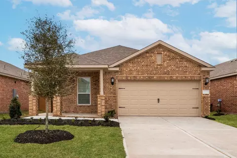 1026 Whispering Winds Dr, Beasley, TX 77417