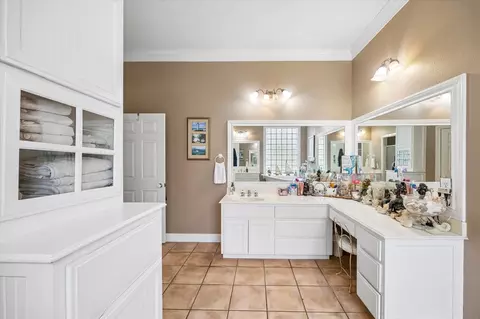 Bath - 25812 Kickapoo Rd, Hockley, TX 77447 photo 4 of 6