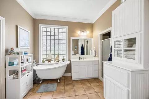 Bath - 25812 Kickapoo Rd, Hockley, TX 77447 photo 2 of 6