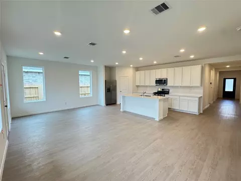 2433 Rooke Rd, Bryan, TX 77807