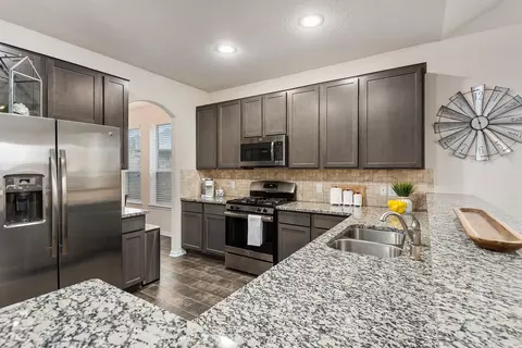 Kitchen - 2509 Quartz Trl, Spring, TX 77386 photo 2 of 3