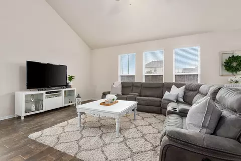 Living - 2509 Quartz Trl, Spring, TX 77386 photo 1 of 2