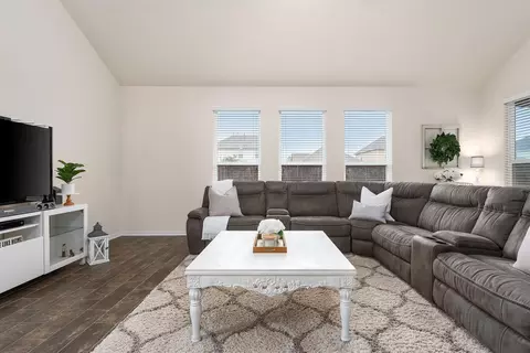 Living - 2509 Quartz Trl, Spring, TX 77386 photo 2 of 2