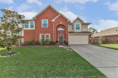 1116 Lake Shore Dr, Pearland, TX 77581