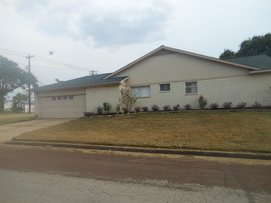 604 14th St, Hempstead, TX 77445 photo 1