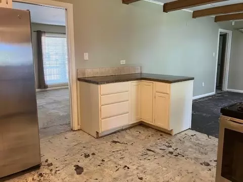 Kitchen - 407 Wilson Rd, Conroe, TX 77301 photo 3 of 3