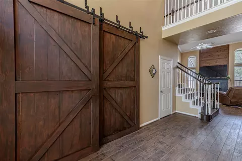Entry Way - 17819 Gables Bend Dr, Tomball, TX 77377 photo 3 of 9