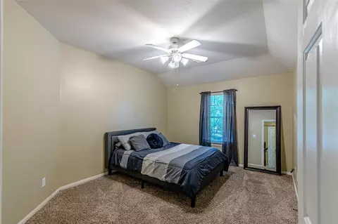 Bedroom - 17819 Gables Bend Dr, Tomball, TX 77377 photo 3 of 8