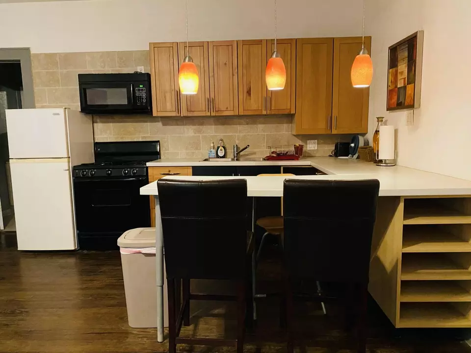 Kitchen - 1910 Blodgett St, Houston, TX 77004 photo 4 of 6