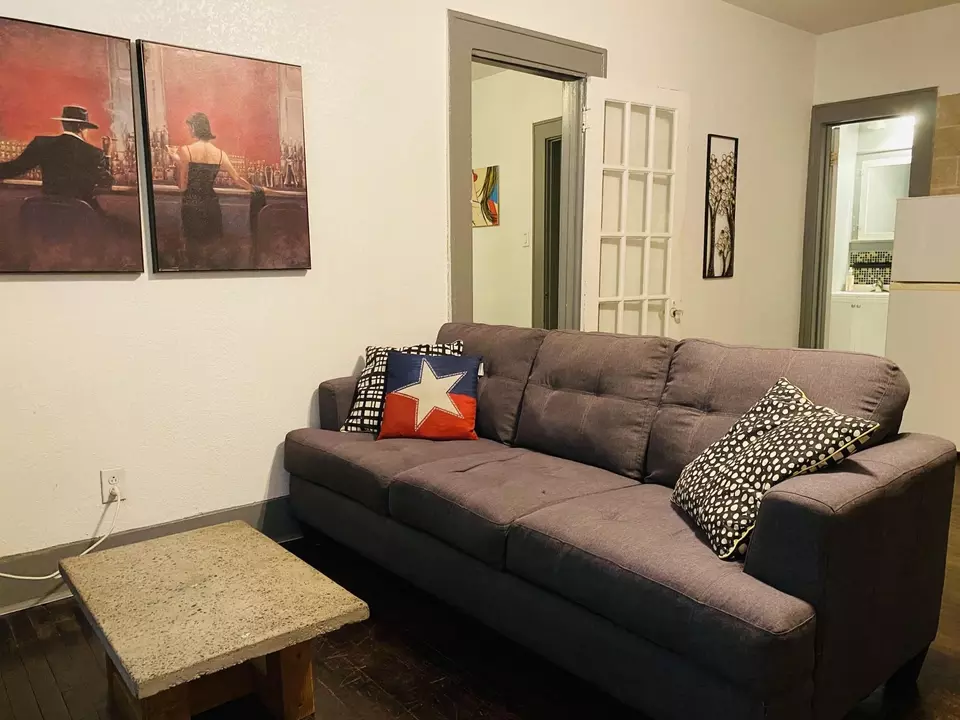 Living - 1910 Blodgett St, Houston, TX 77004 photo 7 of 7