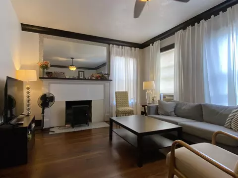 Living - 1910 Blodgett St, Houston, TX 77004 photo 1 of 7