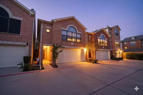 8690 Meadowcroft Dr, Houston, TX 77063
