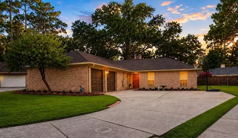 12027 Paradise Valley Dr, Houston, TX 77066