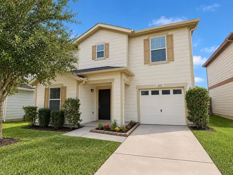 227 Silky Leaf Dr, Houston, TX 77073