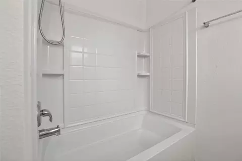 Bath - 1618 Grable Cove Ln, Spring, TX 77379 photo 5 of 5