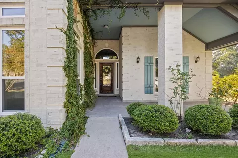 7288 Lakeshore Ct, Willis, TX 77318