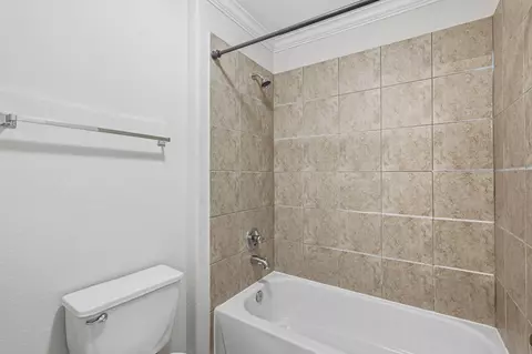 Bath - 1126 Chelshurst Way, Spring, TX 77379 photo 4 of 4