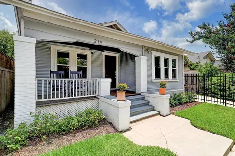 219 Hutcheson St, Houston, TX 77003