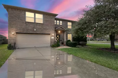 2990 Creek Falls Ct, Pearland, TX 77581