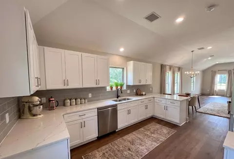 241 SE 19 Th St, Hempstead, TX 77445 photo 7