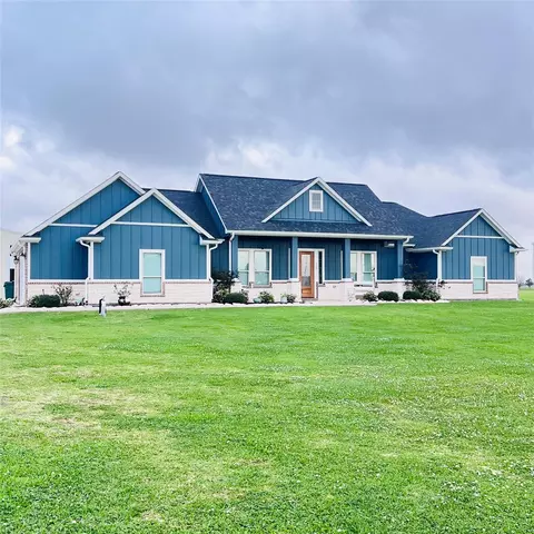 320 Buffalo Trl, Angleton, TX 77515