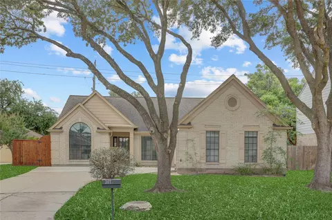 307 E Sutton Sq, Stafford, TX 77477