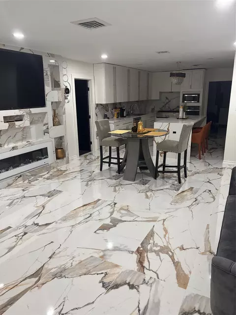 3139 Oakdale St, Houston, TX 77004