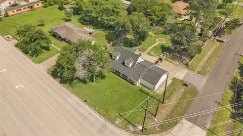 1500 Massey Tompkins Rd, Baytown, TX 77521