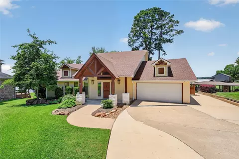 495 Wildwood Dr, Onalaska, TX 77360
