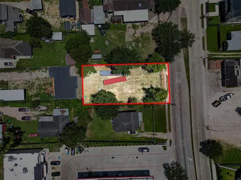 611 E Crosstimbers St, Houston, TX 77022