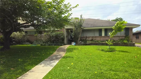 9130 Bassoon Dr, Houston, TX 77025