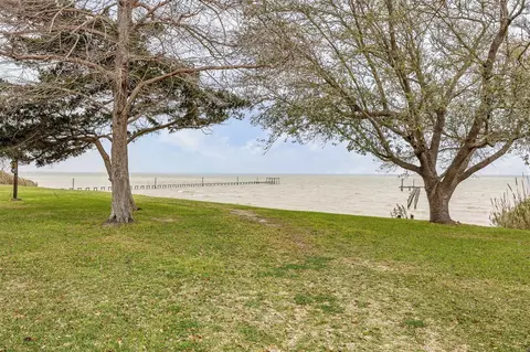 11910 Cedar Gully Rd, Beach City, TX 77523