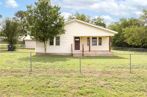 1153 Main St, Lincoln, TX 78948