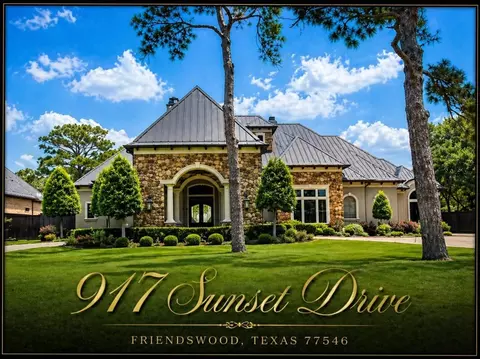 917 Sunset Dr, Friendswood, TX 77546
