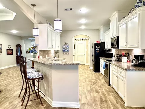 Kitchen - 42 Trail Lk, Trinity, TX 75862 photo 4 of 6