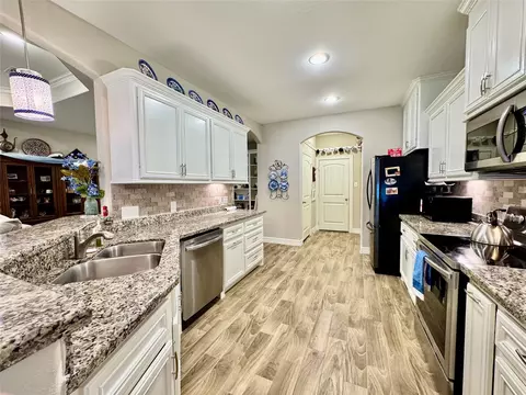 Kitchen - 42 Trail Lk, Trinity, TX 75862 photo 6 of 6