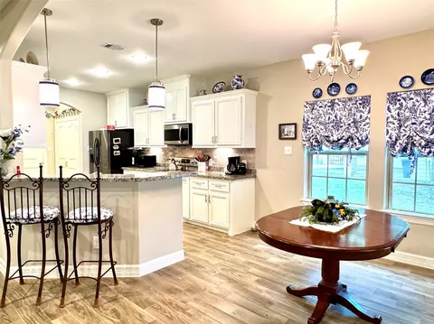 Kitchen - 42 Trail Lk, Trinity, TX 75862 photo 5 of 6
