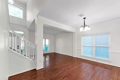 Living - 18 Dover Dr, Conroe, TX 77304 photo 5 of 9