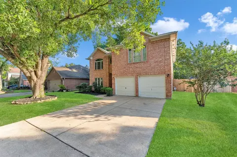Exterior - 18 Dover Dr, Conroe, TX 77304 photo 3 of 9