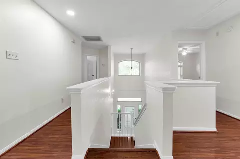 Entry Way - 18 Dover Dr, Conroe, TX 77304 photo 4 of 5