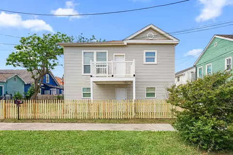 1913 30th St, Galveston, TX 77550
