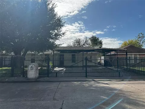 915 Progreso Dr, Houston, TX 77038 photo 1