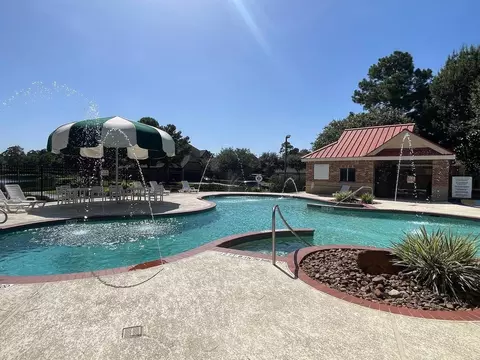 Exterior - 2811 King Point View Ln, Spring, TX 77388 photo 5 of 8