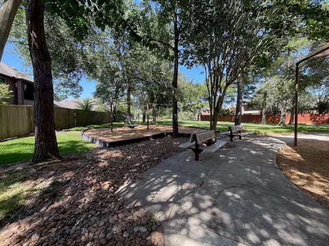 Exterior - 2811 King Point View Ln, Spring, TX 77388 photo 8 of 8