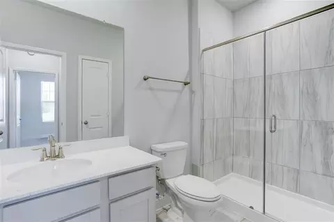Bath - 23715 Ruby Bramble Trl, Katy, TX 77493 photo 1 of 5