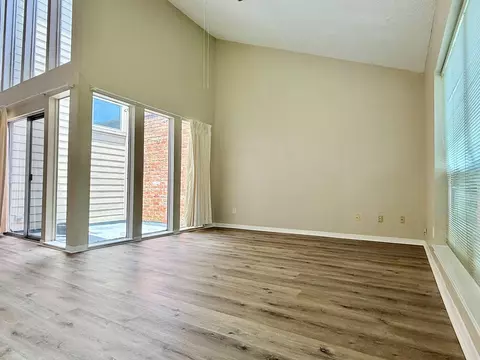 7915 Kendalia Dr, Houston, TX 77036