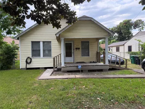 6211 Los Angeles St, Houston, TX 77026
