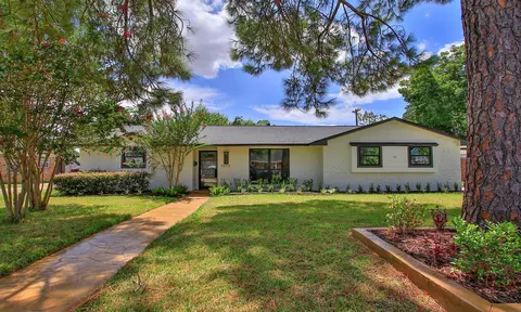 10711 Ella Lee Ln, Houston, TX 77042