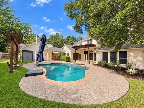 5814 Woodland Creek Dr, Kingwood, TX 77345